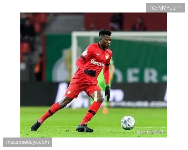 塔普索巴续约勒沃库森，稳健铁卫将继续为球队保驾护航