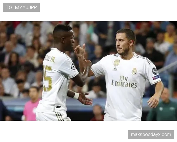 尼科·威廉斯与维尼修斯：速度型边锋的战术角色对比分析